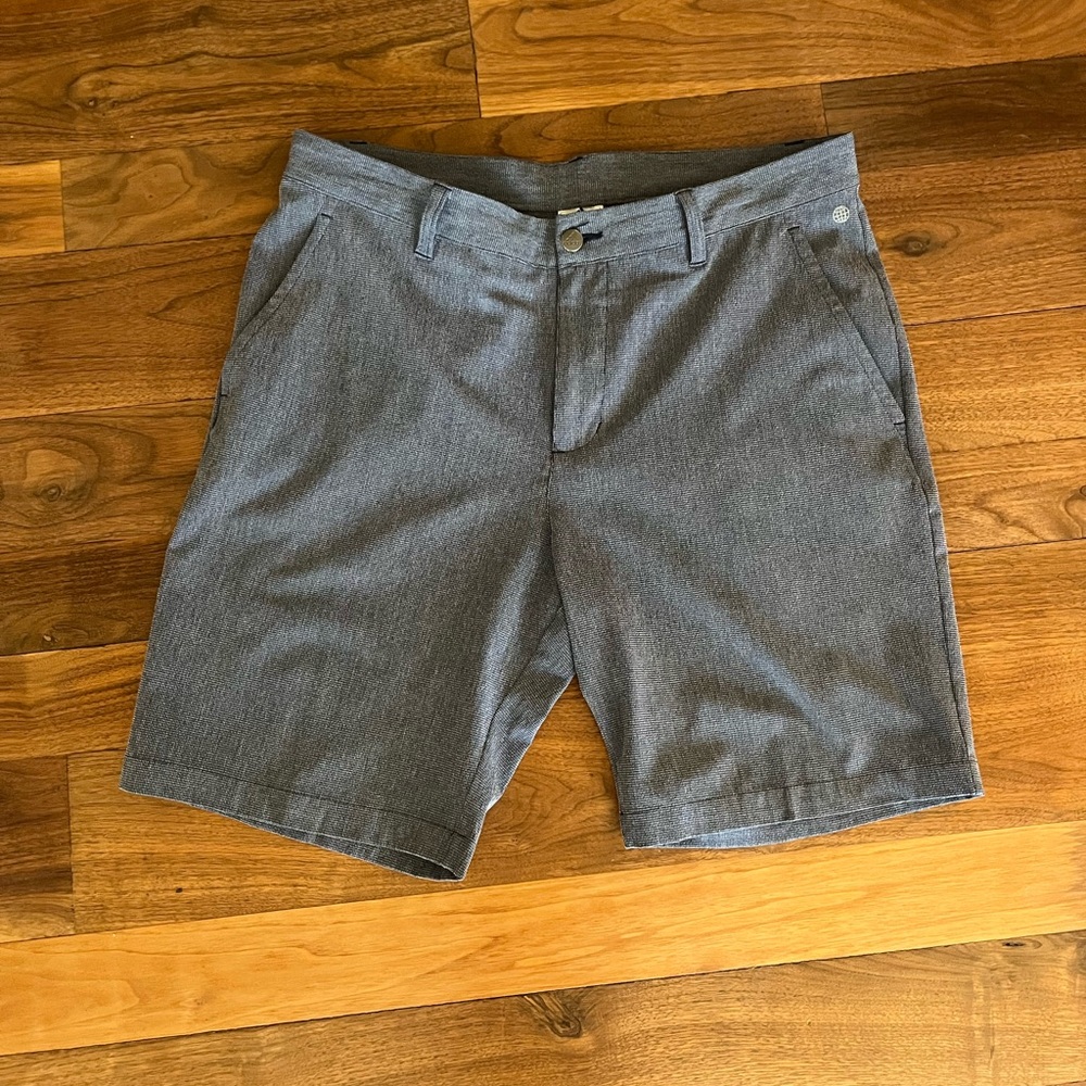 Adidas men’s golf shorts size 33